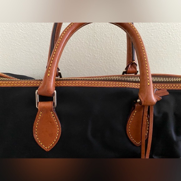 Dooney & Bourke vintage handbag leather hot pink EC~ - Picture 3 of 16